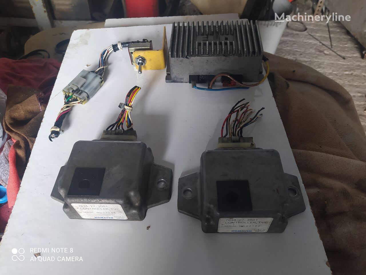 وحدة التحكم Komatsu control block, ECU and joystick and solenoid valves لـ حفارة Komatsu PC60-7 70-7 400-6Z