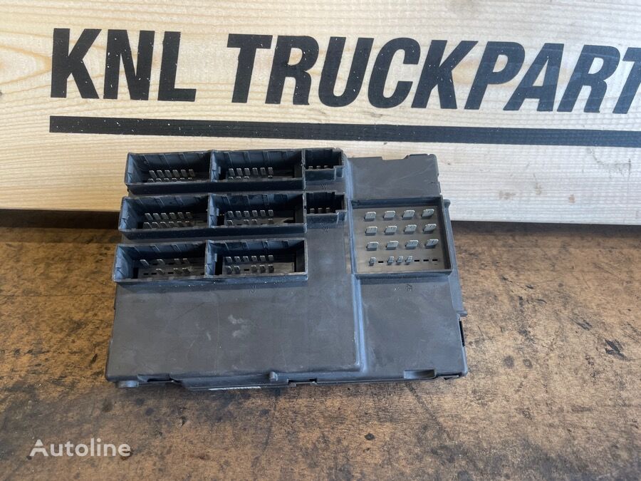 unit kontrol MAN ECU ZBR2  81.25806-7105 untuk truk