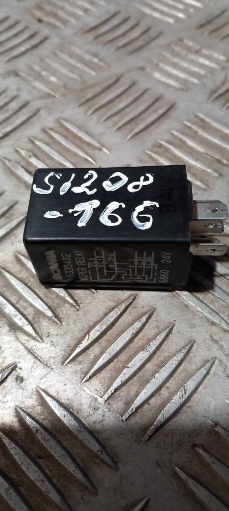 Scania 94 D. 1335482 1335482 control unit for truck tractor