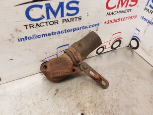 tekerlekli trakt&ouml;r i&ccedil;in Ford 600, 100, 10 Series 6610 Water Pipe Manifold C5ne8594a, C7nn8594 C5NE8594A bağlantı borusu