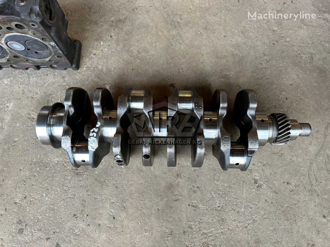 Caterpillar crankshaft for excavator