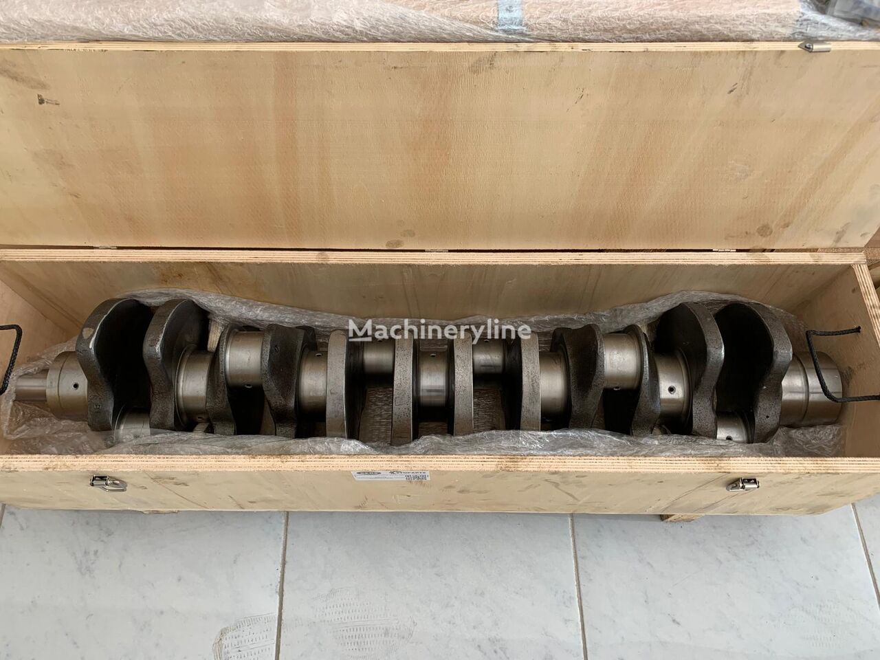 Liebherr 9266923 crankshaft for Liebherr D906T / D916Ti excavator