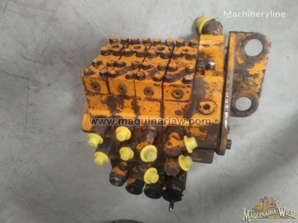 Caterpillar 8J-6172 cylinder block for Caterpillar 12G grader - Machineryline