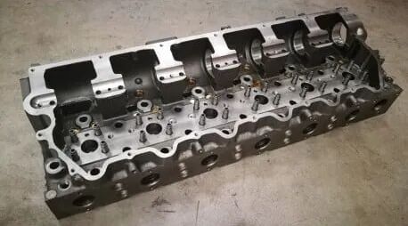 Chiuloasă Motor cylinder head for Caterpillar C15/C18 construction equipment