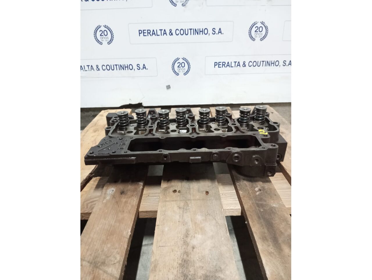 Cummins 4B Cabeça do Motor com Válvulas 4BT3.9 3933352 cylinder head