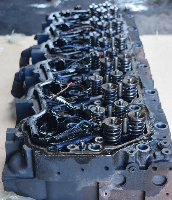 DAF Głowica silnika cylinder head for DAF  105 CF XF  truck tractor - Autoline