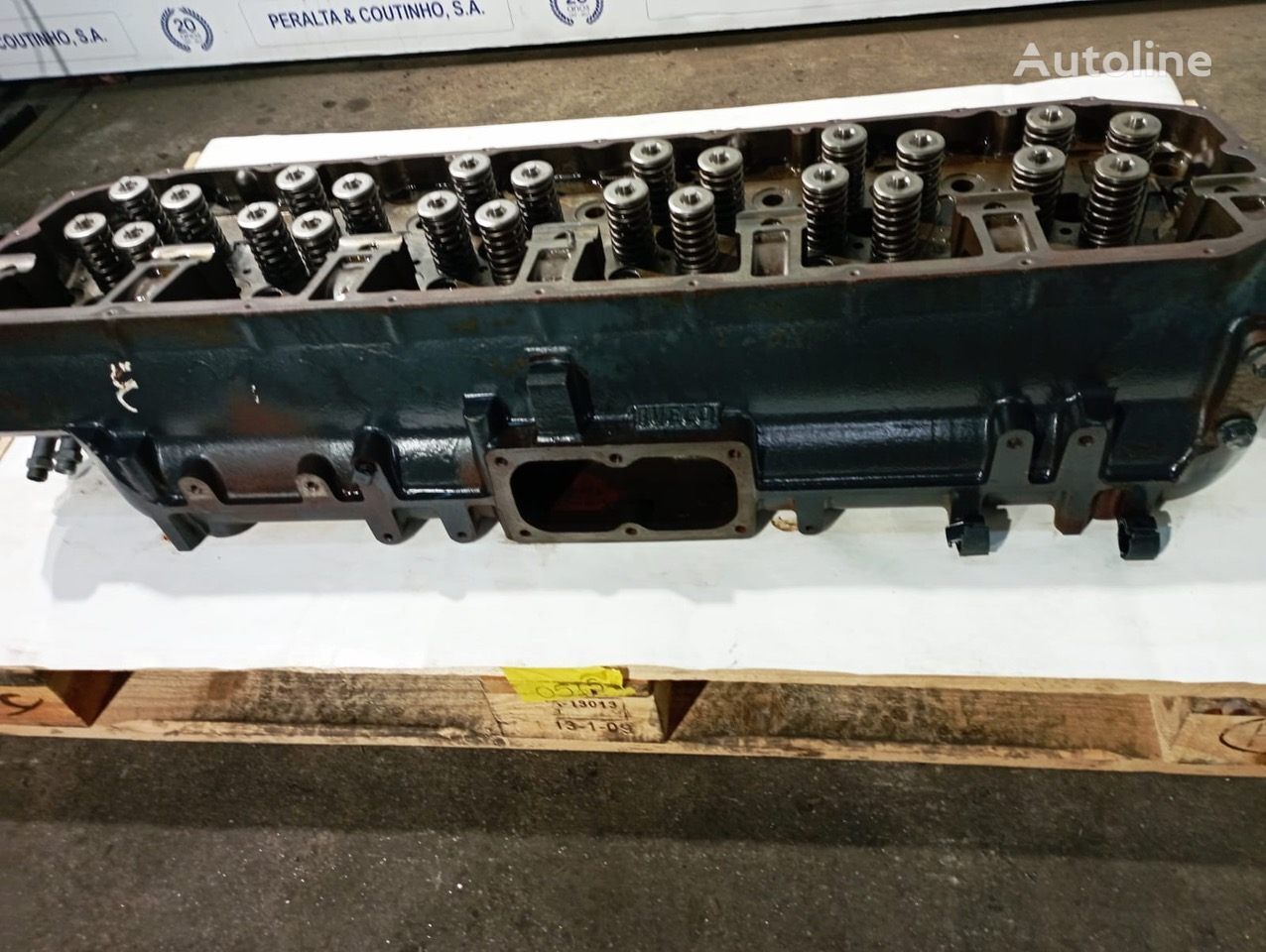 IVECO Stralis / F3BE0684 Cabeça do Motor com Válvulas 504077544 cylinder head for IVECO truck