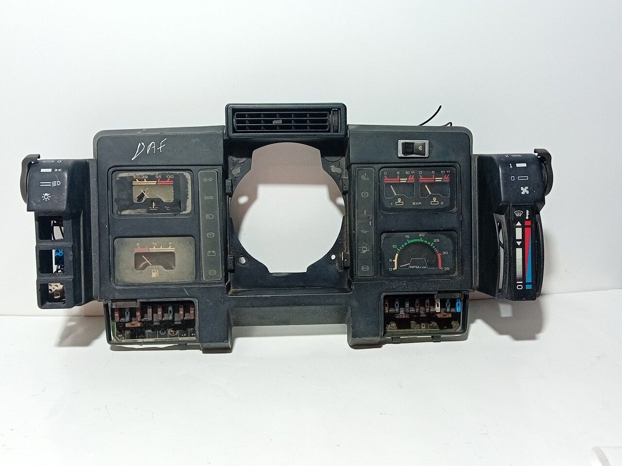 Dashboard for DAF truck - Autoline