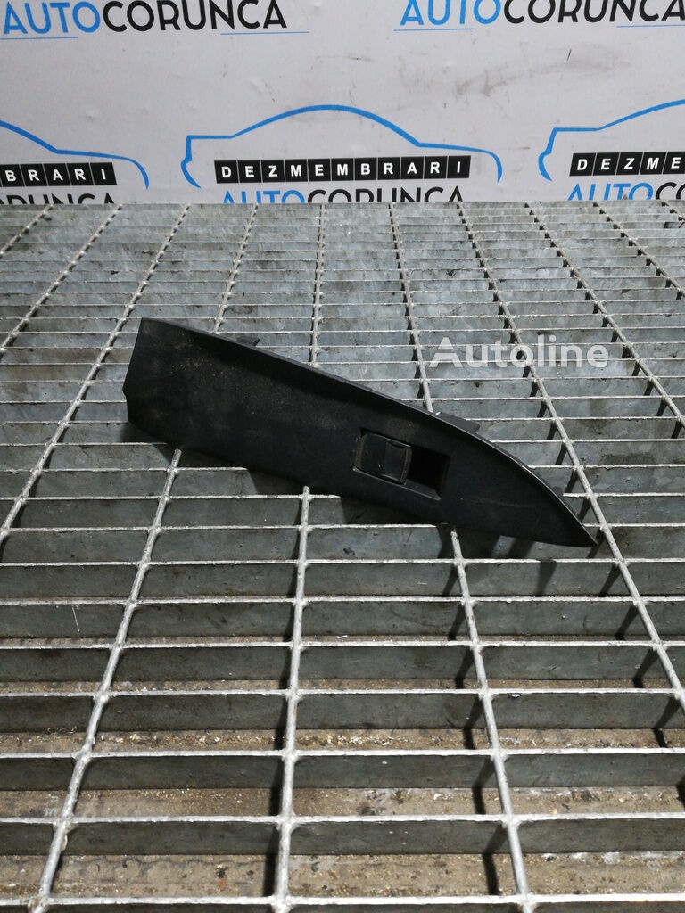 Armaturna plošča Buton geam electric Toyota RAV 4 III 2005 - 2009 SUV 4 Usi za vozilo naprodaj | Autoline SI Armaturna plošča Buton geam electric Toyota RAV 4 III 2005 - 2009 SUV 4 Usi za vozilo - Autoline
