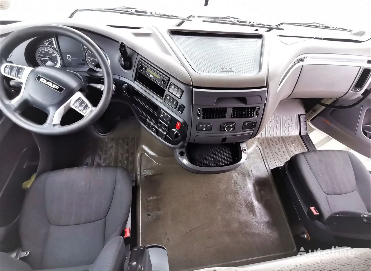 DAF DESKA ROZDZIELCZA / DYWANY / FOTEL KIEROWCY  XF 106 LIFT PRZEKŁA dashboard for DAF truck