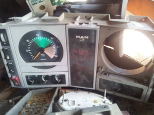 لوحة العدادات MAN instrument panel, indicator, dashboard, instrume لـ السيارات القاطرة MAN 4 series, L2000