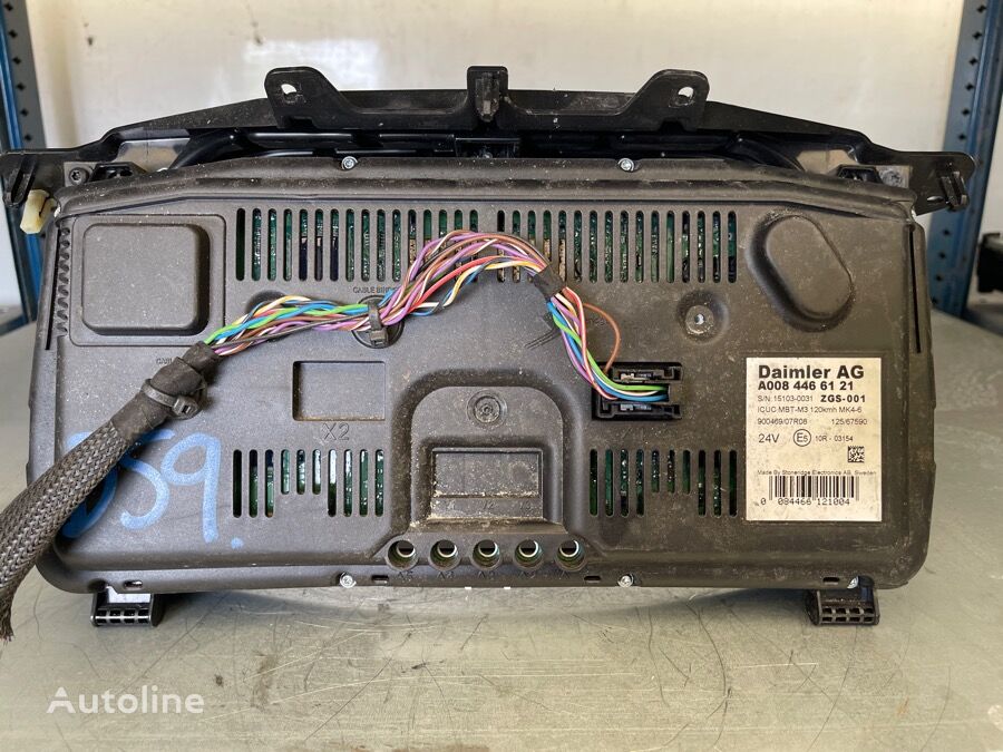 панель приборов Mercedes-Benz COMBI INSTRUMENT A0084466121 для грузовика