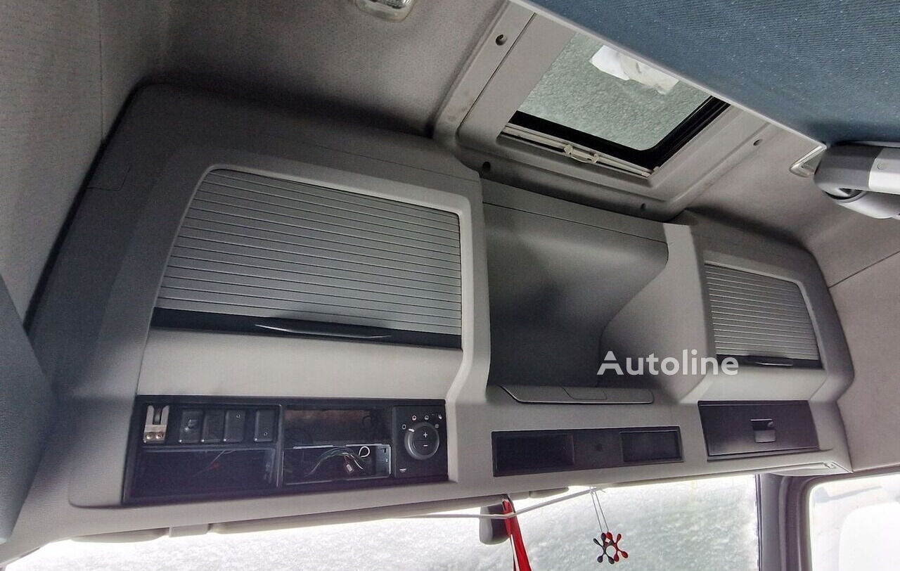 PÓŁKA KONSOLA GÓRNA SCHOWEK VOLVO FH 13 LIFT VOLVO FM KABINA XL műszerfal nyergesvontató-hoz - Autoline