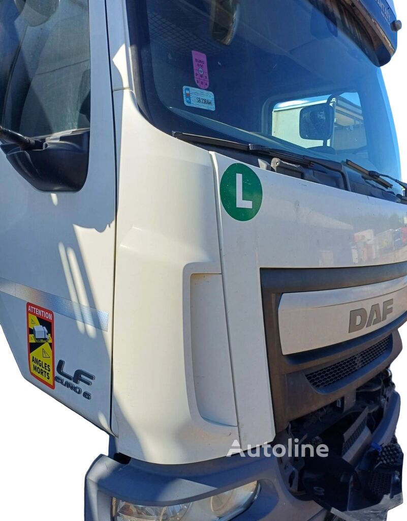 Carenado de esquina lateral derecho de la cabina, blanco, DAF LF EURO 6 salida de aire para salpicadero para DAF LF EURO 6 cabeza tractora - Autoline