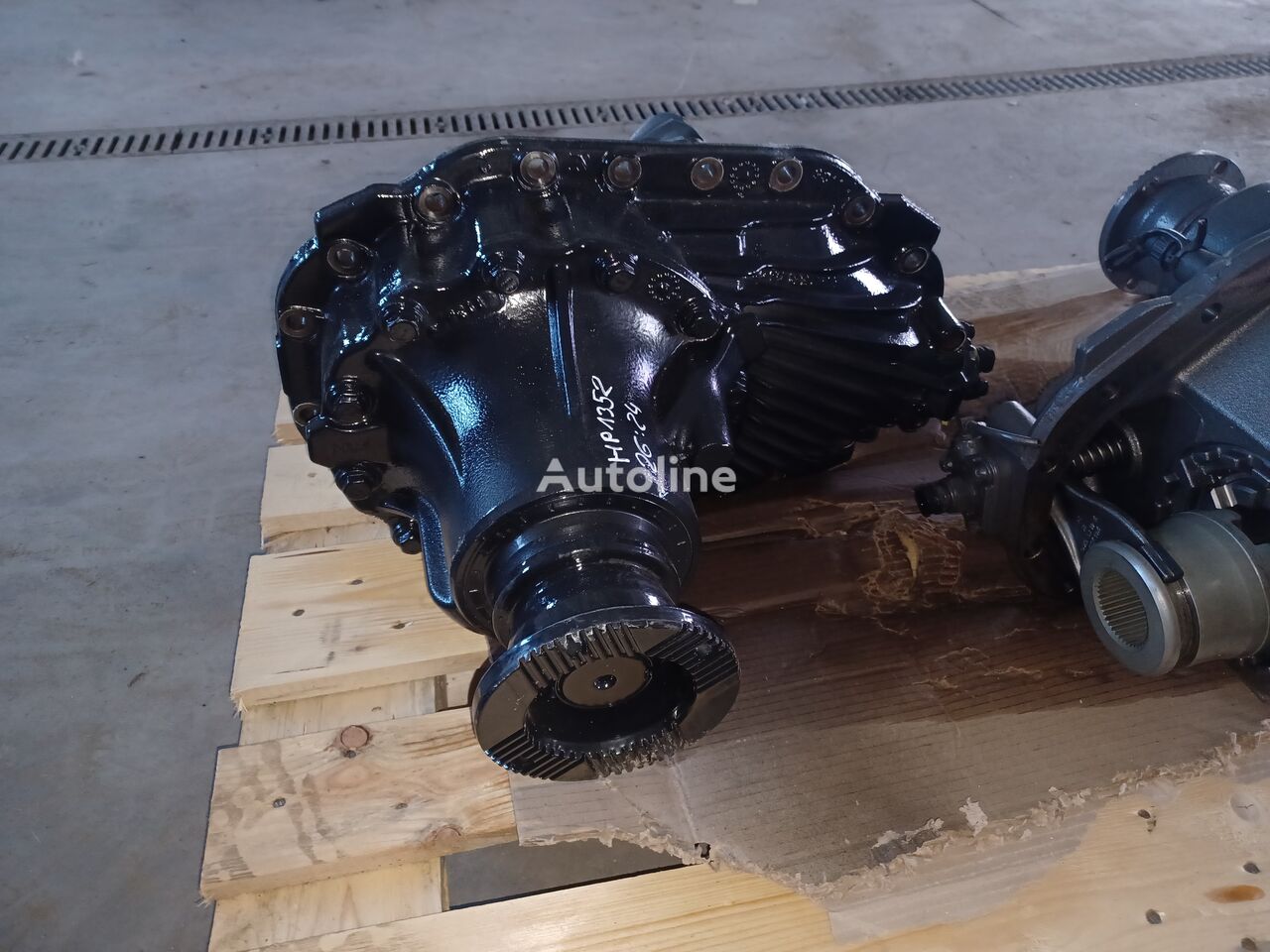 MAN Wkład mostu Główka Diff Differential Most Dyfer Hinteracshe Rear diferenciālis paredzēts MAN Wkład mostu Główka Diff Differential Most Dyfer Hinteracshe Rear Axle MAN TGA TGS TGX HP1352 HP 1352 26:24 26/24 6x6 8x8 8x6 4x4 6x4 kravas automašīnas