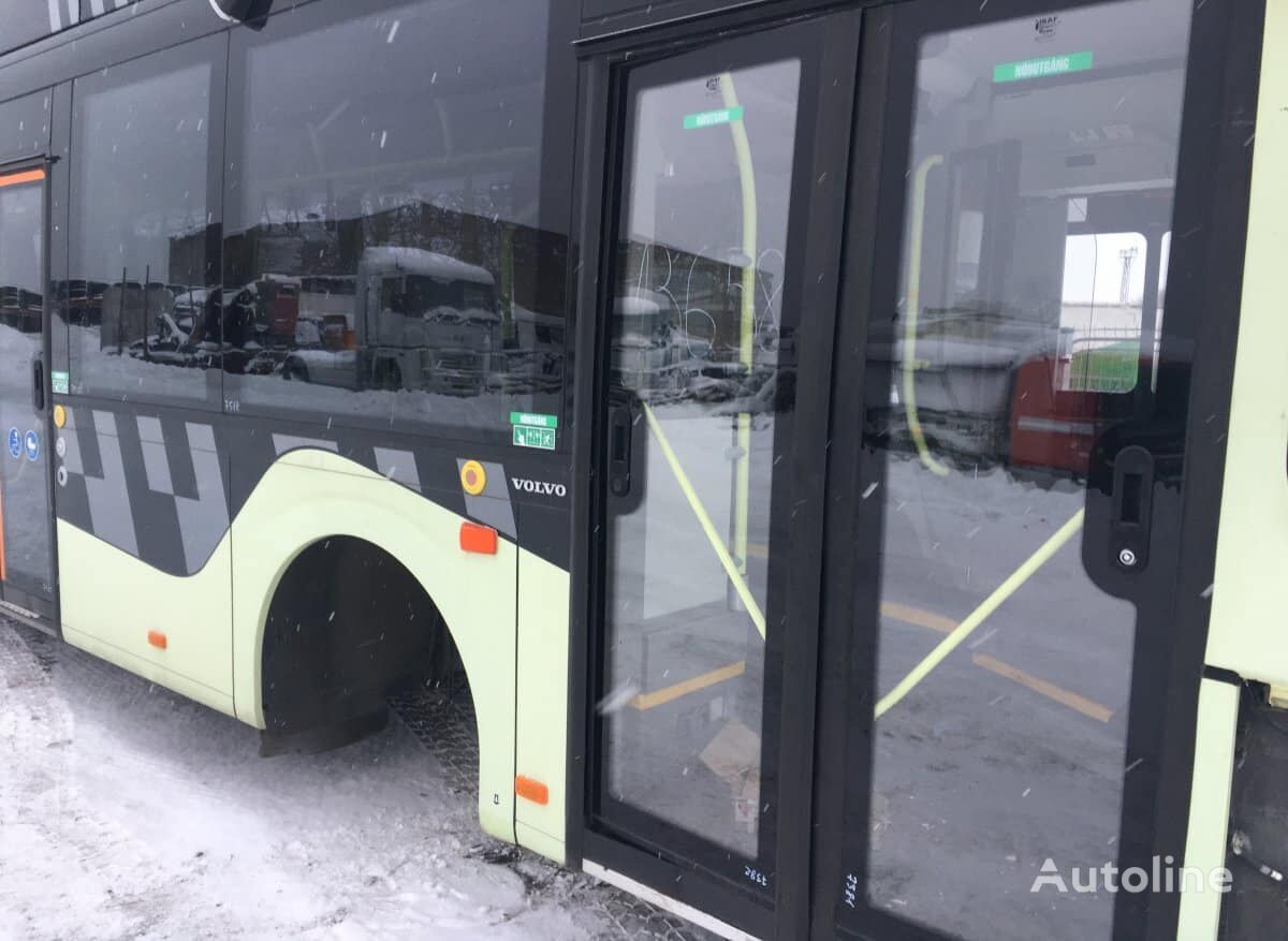 durvis paredzēts Volvo B0E autobusa