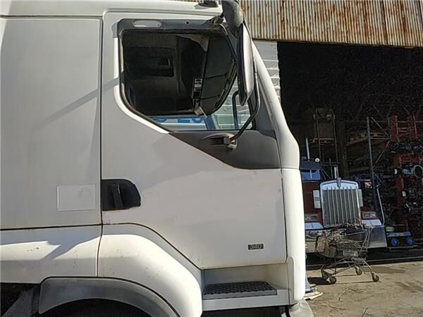 drzwi Puerta Delantera Derecha Renault Premium Distribution 340.18D 7420832505 do ciągnika siodłowego Renault Premium Distribution 340.18D