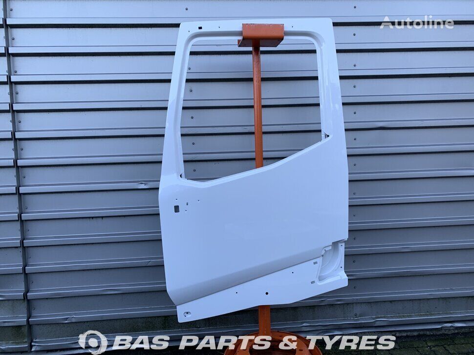 Renault T-Serie 7482702620 door for Renault T-Serie truck