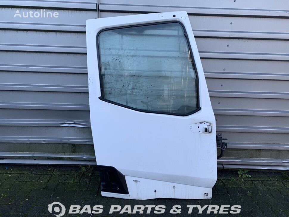 Renault T-Serie 7482702818 door for Renault T-Serie truck - Autoline