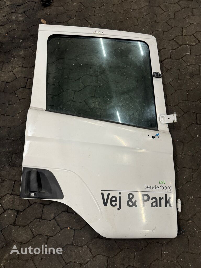 врата Scania P SERIE RIGHT DOOR 1384420 за камион