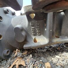 most napędowy Carraro EC210 do koparko-ładowarki Terex TLB 815, 820, 825, 840, 860, 880, 970, 980, 990