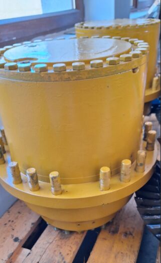 Essieu moteur Furukawa Zwolnica 355 pour chargeuse sur pneus Furukawa 355 - Machineryline