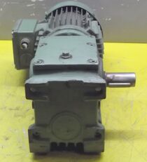 SEW-Eurodrive S40DT71D-4 elektromotors paredzēts rūpniecības aprīkojuma