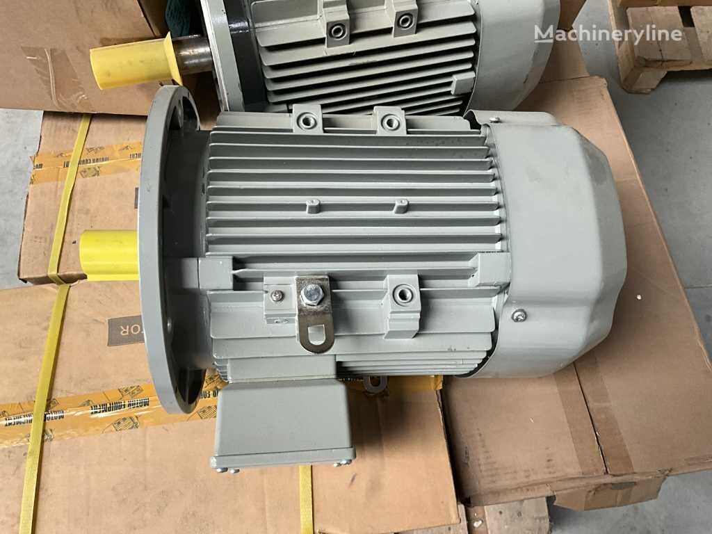 14 different electric motors including MD MOTORS and AC MOTORS voor industriële machines