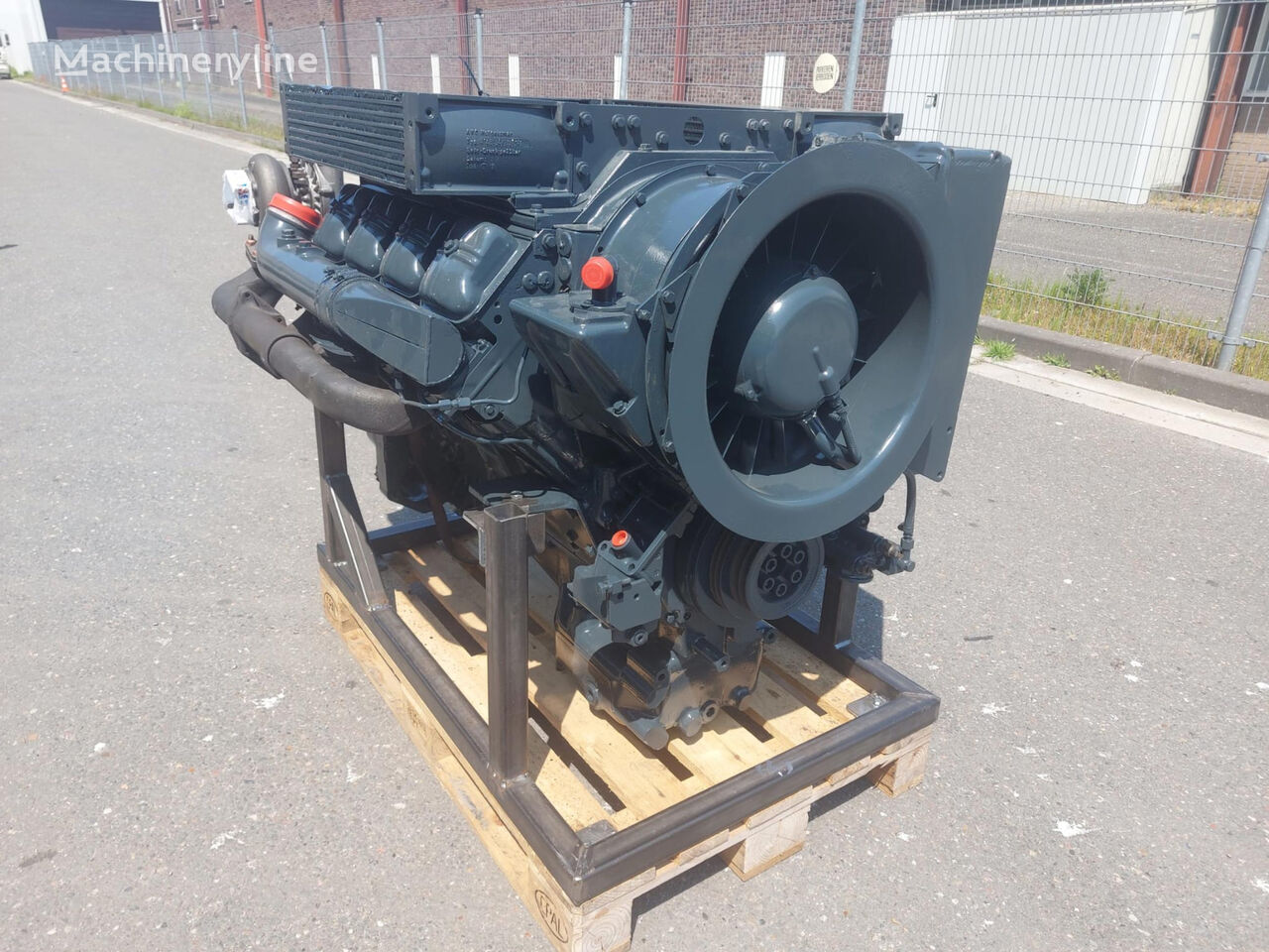 المحرك Deutz Deutz BF 8 L 513 818391 لـ شاحنة رافعة FAUN RTF 50