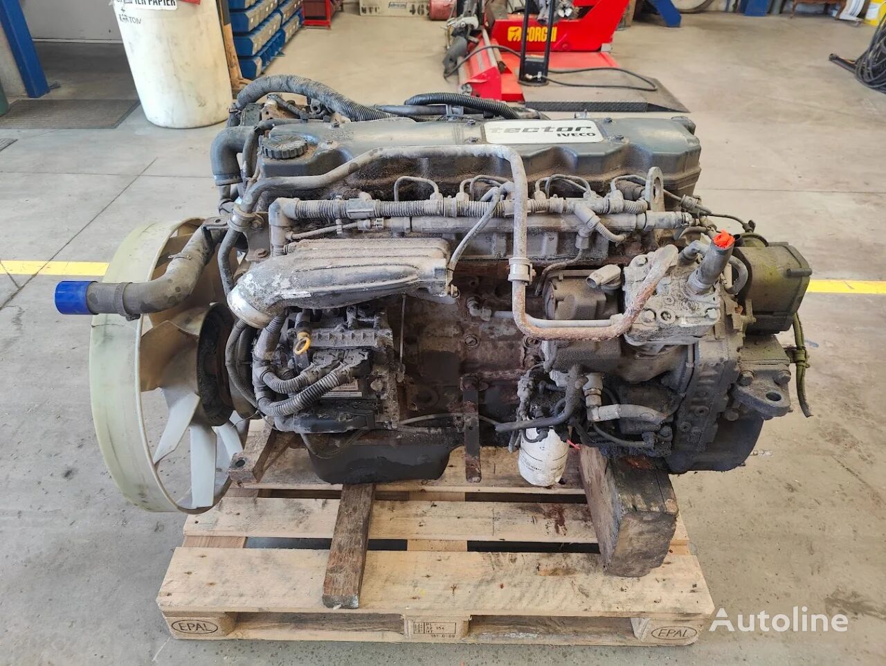 moteur IVECO F4AE0681*D (210HP EURO3) EUROCARGO 150E21 F4AE0681*D pour camion