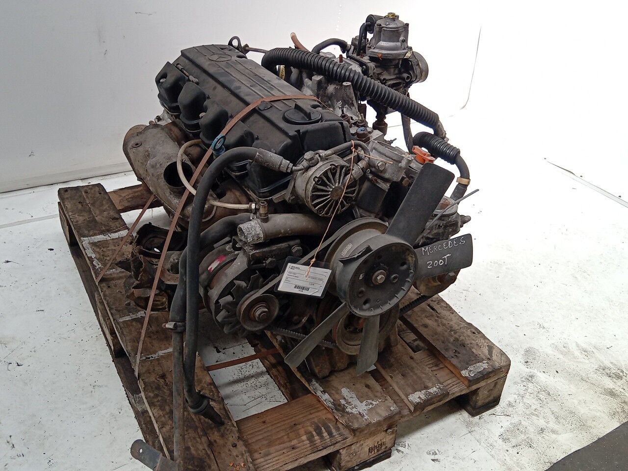 moteur pour voiture Mercedes-Benz W 123 | 76 - 85