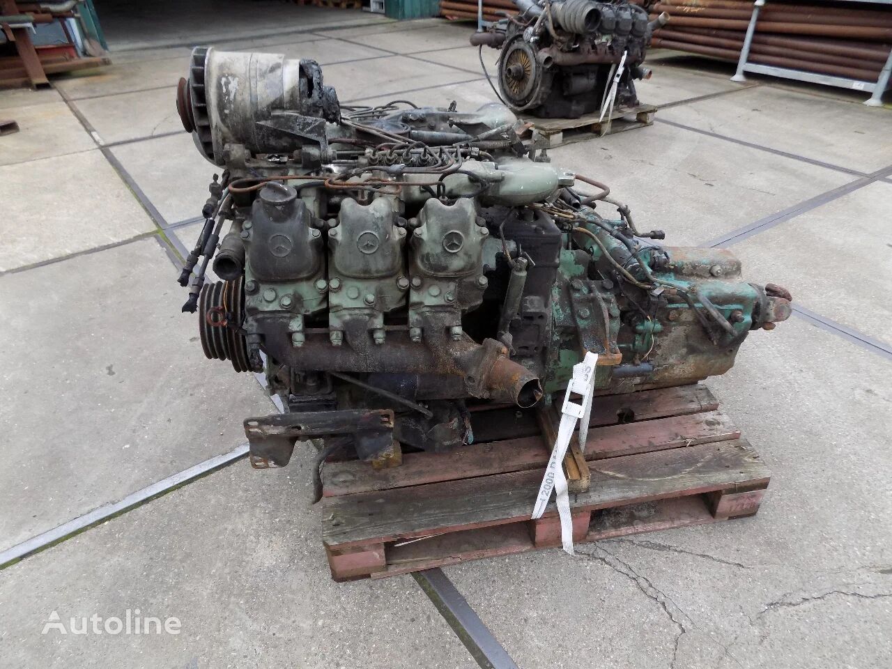 Mercedes-Benz om 421 motor met versnellingsbak engine for truck