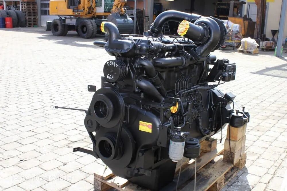 двигател Motor 60E за строителна техника HANOMAG D964T