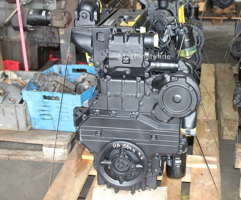 Двигатель Motor second hand для строительной техники Perkins AA1004-4 - Machineryline