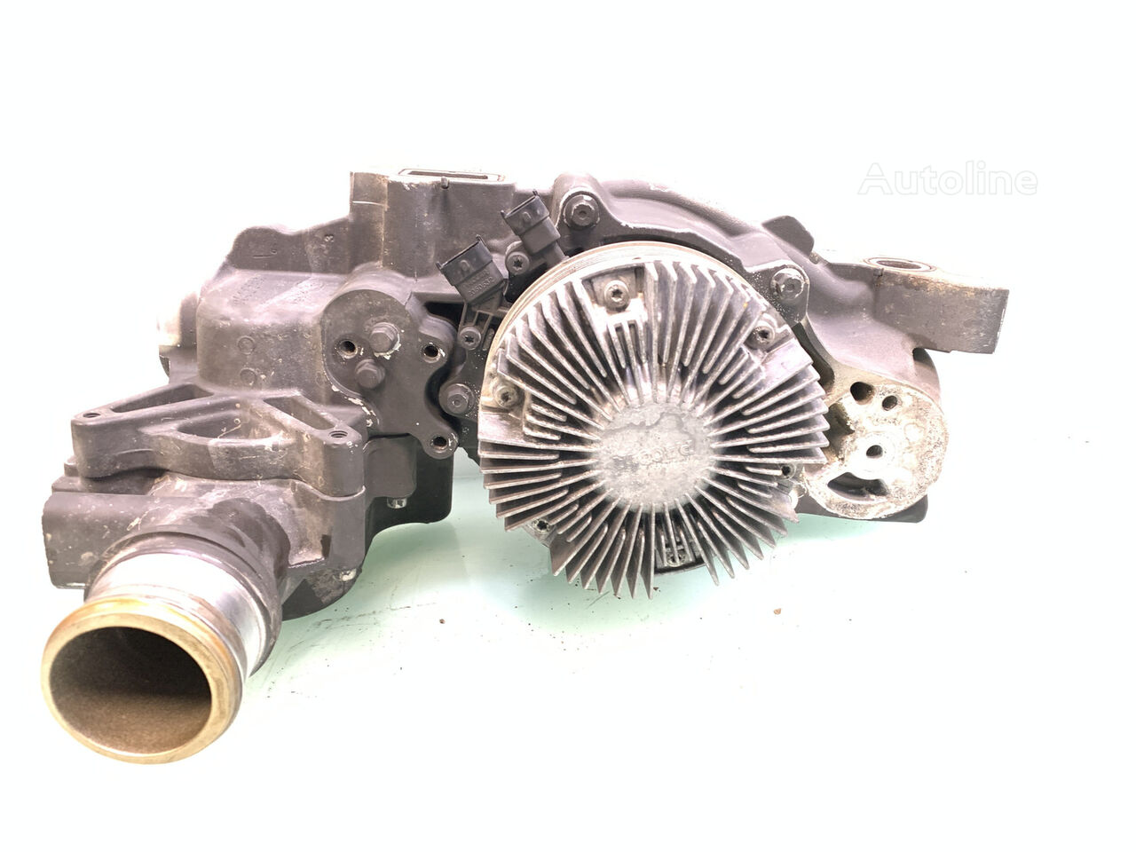 Помпа охолодження двигуна DAF Coolant pump 2126302 до вантажівки DAF - Autoline