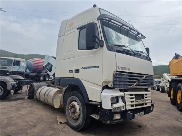 卡车 Volvo FH 12 的 发动机冷却散热器 - Autoline