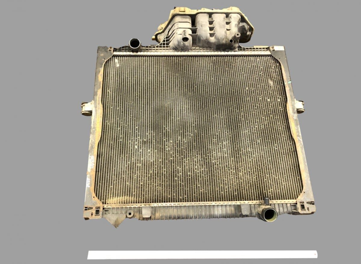 81061016518, 81061016510, 81061016472 engine cooling radiator for MAN truck