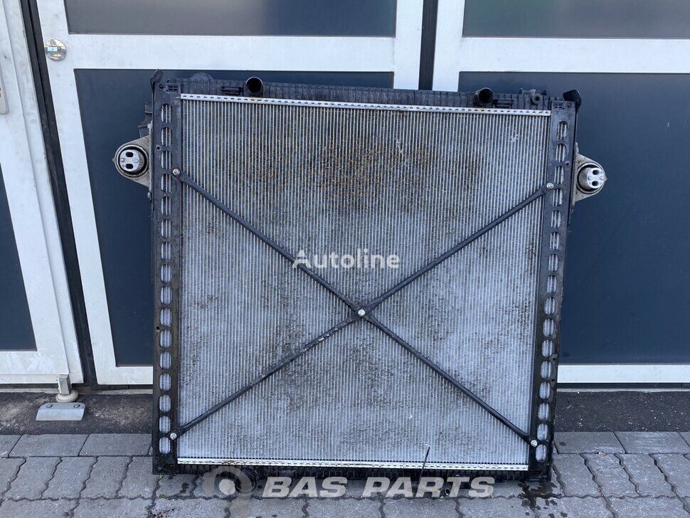 DAF XF106 1909449 dzinēja dzesēšanas radiators paredzēts DAF XF106 kravas automašīnas