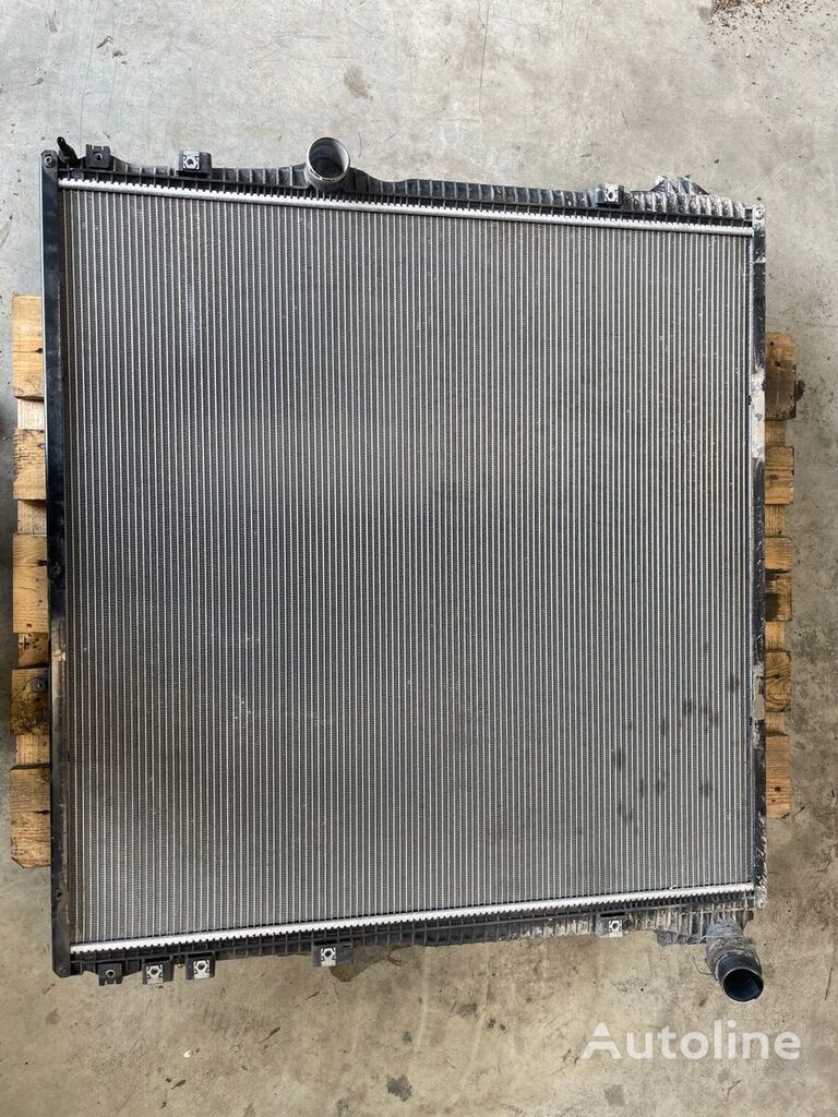 Scania 2439723 engine cooling radiator for truck