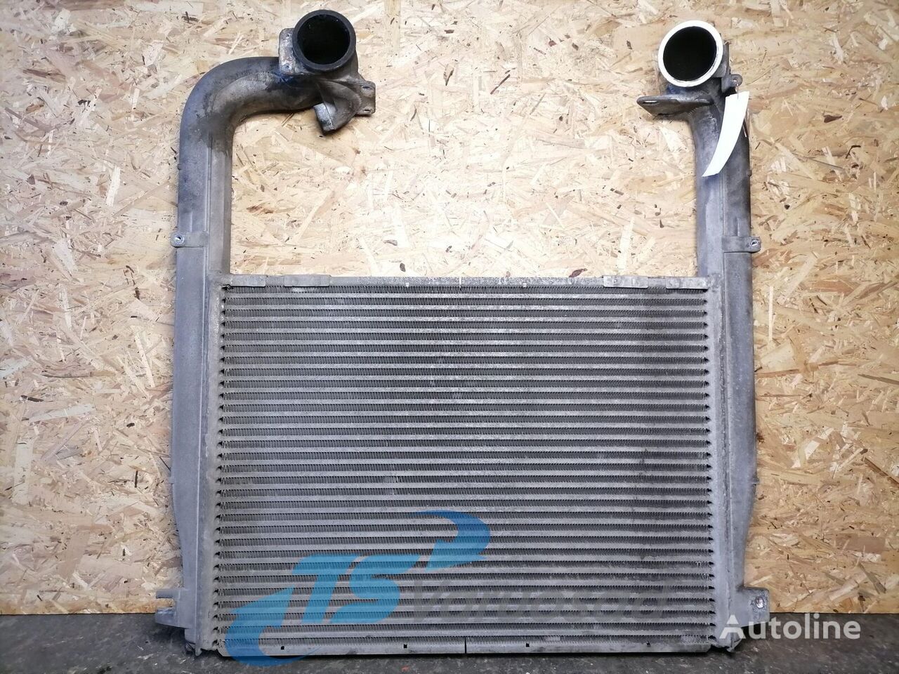 variklio aušinimo radiatorius Scania Intercooler radiator 1899859 vilkiko Scania R440