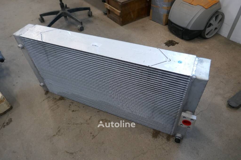 Радіатор охолодження двигуна Volvo EC 300 E, Kylare Hydraulolja voe17514326 - Autoline