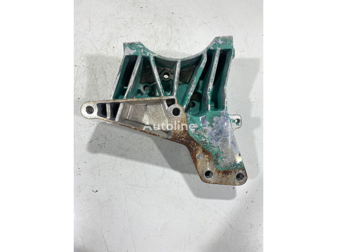 attache Volvo : D7E Suporte Sist . Ventilação 20797692 pour camion Volvo