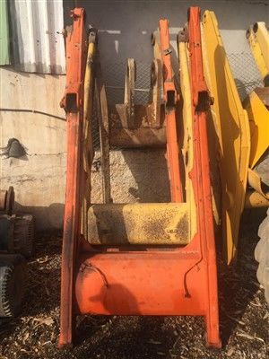 USED FIAT HITACHI FB90 FB100 FB110 BACKHOE LOADER BOOM MAIN BOOM kraangiek voor Fiat-Hitachi FB90 / FB100 / FB110 graaflaadmachine