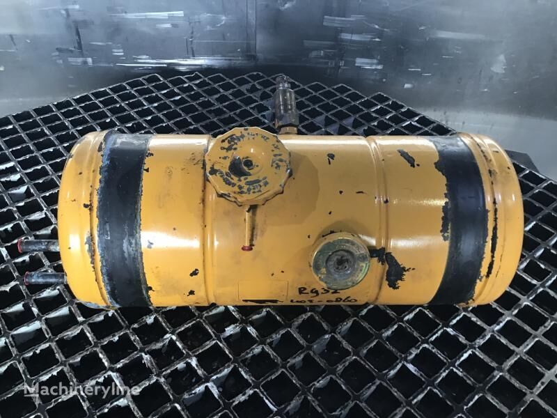 Liebherr Equalizing Reservoir 5609556 expansion tank for Liebherr A932 Li/R932 Li/R932 Li T/R932 TUN/R942 LI/R942 TUN excavator - Machineryline