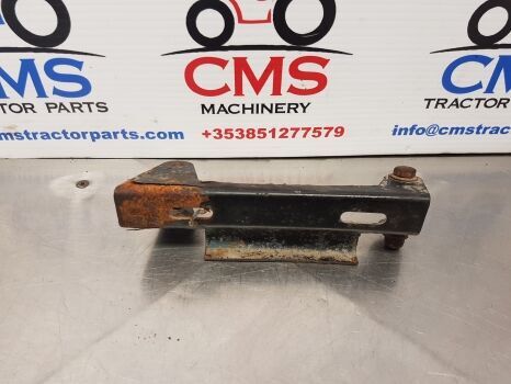 휠 트랙터 Ford 6610용 패스너 Cab Front Lights Support Lhs - Agroline