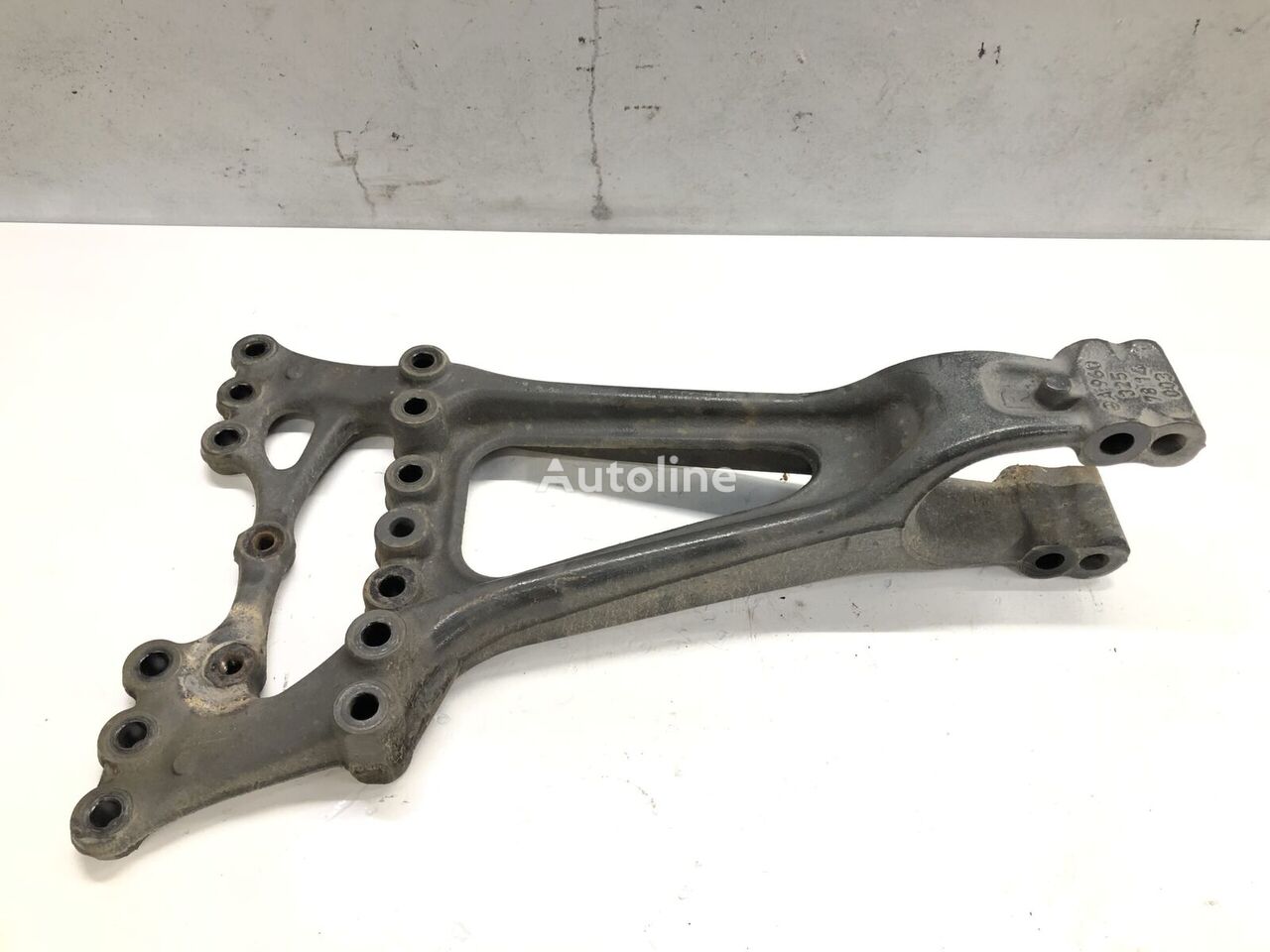 Juk chassis rechts 400790042 para camião Mercedes-Benz MP4