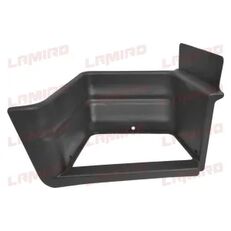 IVECO EUROCARGO TECTOR 160 LOWER STEP RH pour camion IVECO 180 (ver. II) (2004-2008)