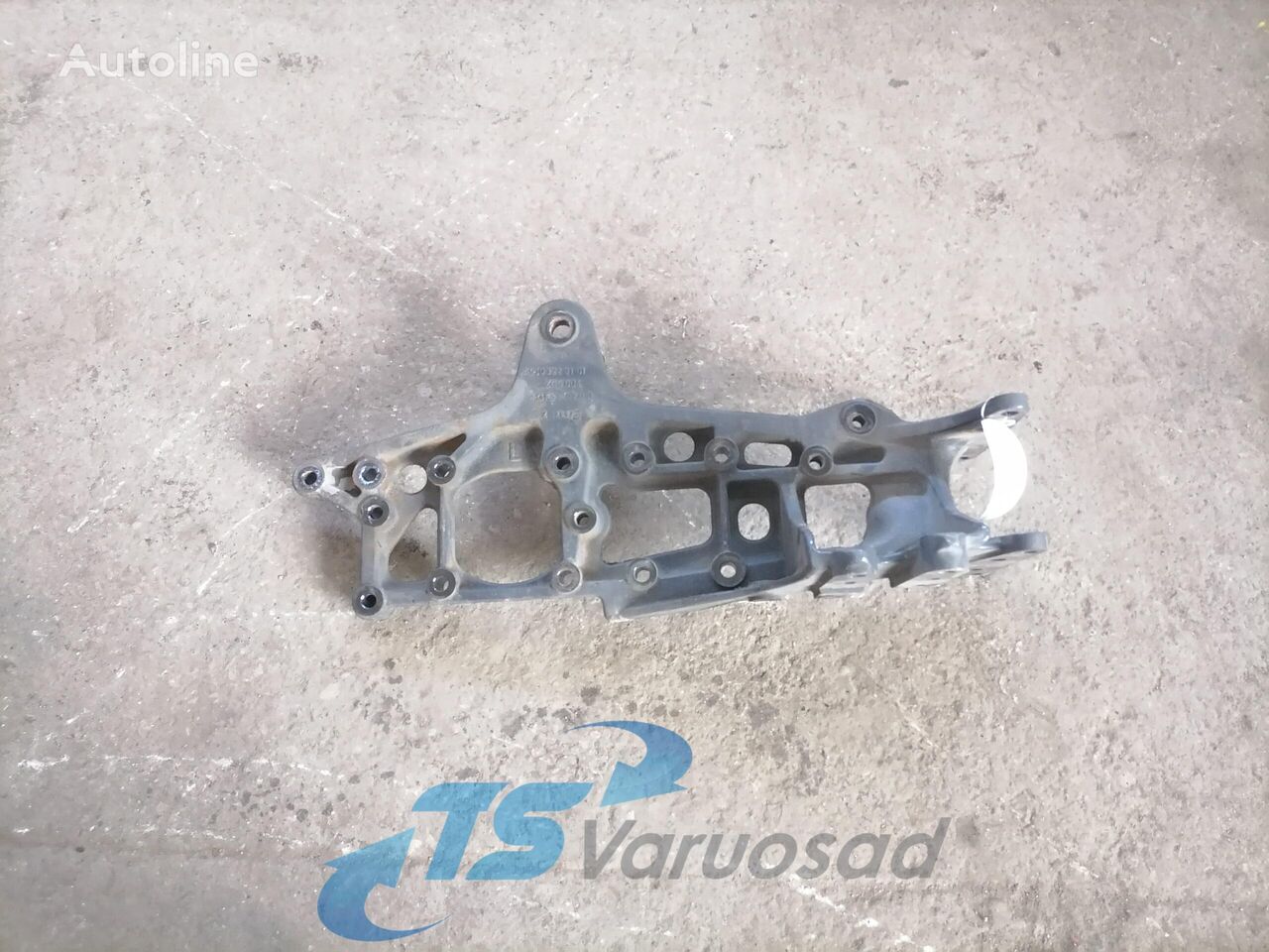 Leaf spring bracket Mercedes-Benz Leaf spring bracket 9303220101 para Mercedes-Benz Actros tractora