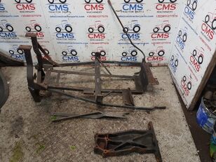 New Holland 8360, 8260, 8160, Tm120, Tm140 Bonnet, Hood Support Kit 82006312 pour tracteur à roues 8360