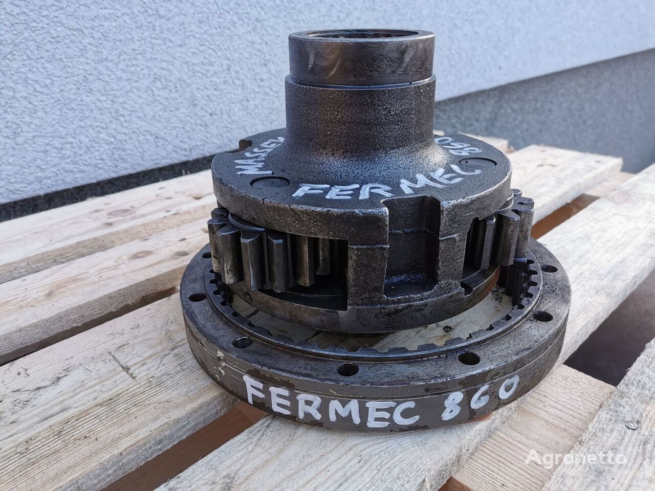 moteur de translation pour tracteur à roues Massey Ferguson 860